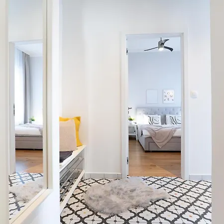 Negrelli - Main Bus Station Apartment Prague