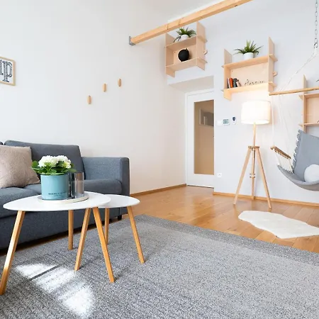 Negrelli - Main Bus Station Apartment